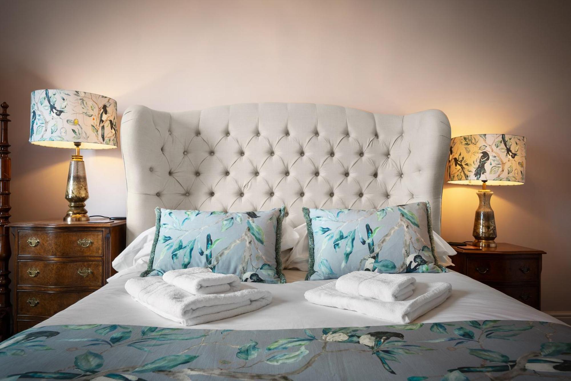 Luxury Georgian Home, Hot Tub, Sea View, Private Garden, Sleeps 6 بوغنور ريجيس المظهر الخارجي الصورة