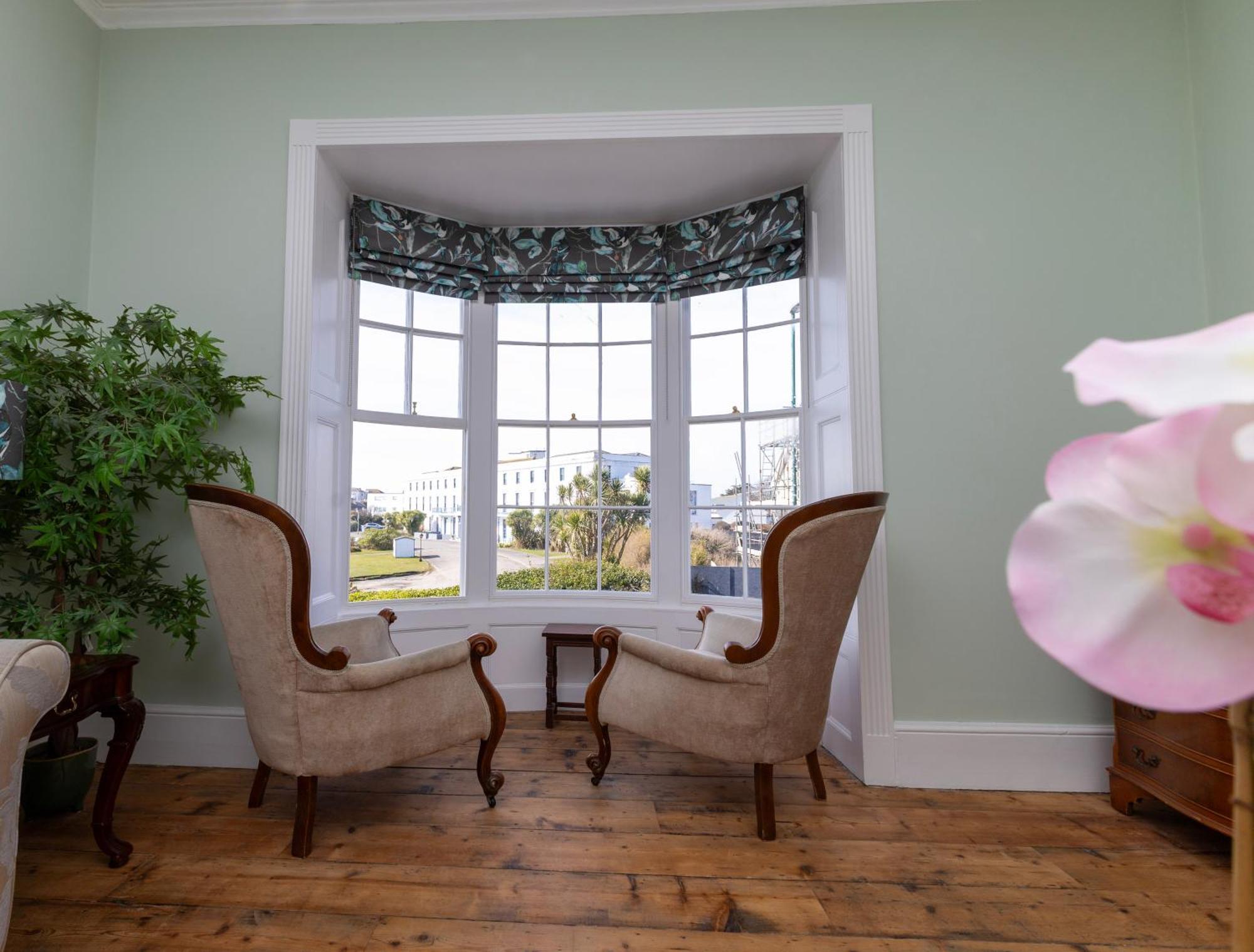 Luxury Georgian Home, Hot Tub, Sea View, Private Garden, Sleeps 6 بوغنور ريجيس المظهر الخارجي الصورة